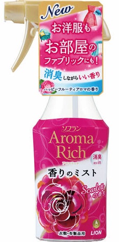 Кондиционер-спрей для белья LION Scarlett с парфюмированным ароматом цветов и спелых фруктов 280 мл