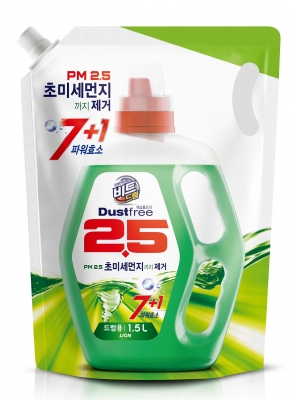 Жидкое средство для стирки LION Beat Dust Free для  автоматической стирки, мягкая упаковка 1500 мл.